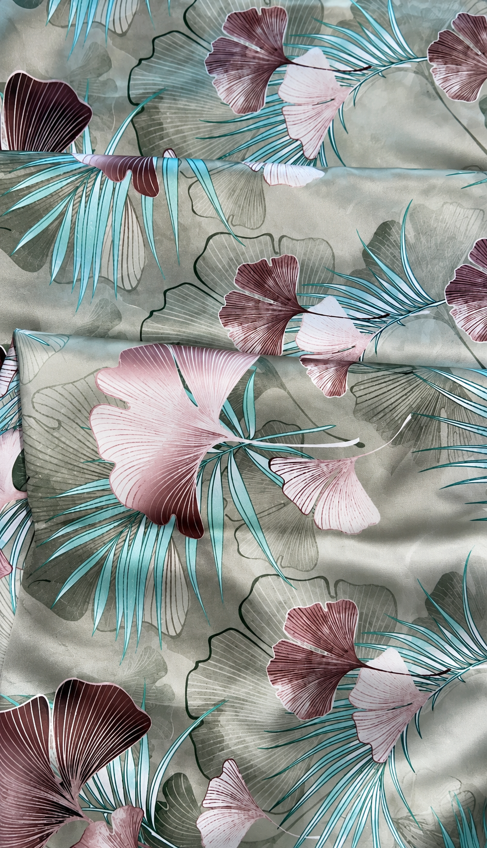 3D Green Rose Mukhawar – Italian Silk