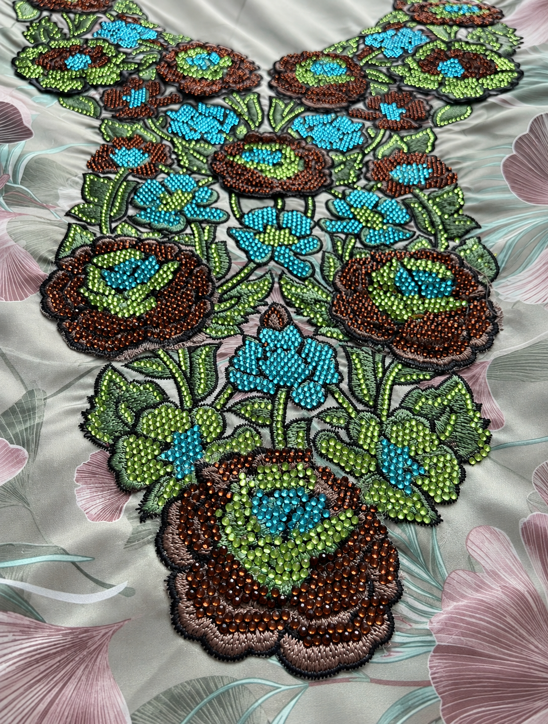 3D Green Rose Mukhawar – Italian Silk